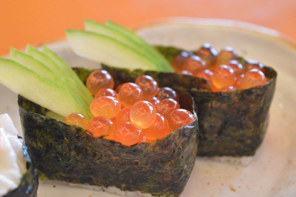 salmon roe sushi